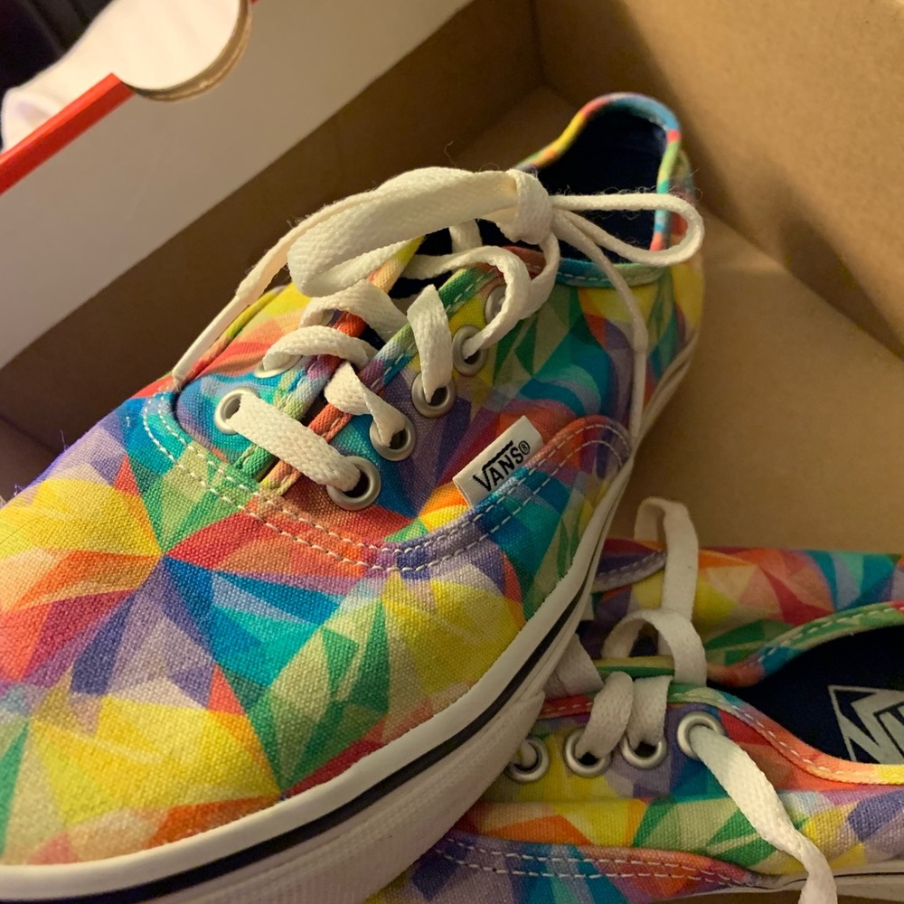 Vans - Picture 2 of 3